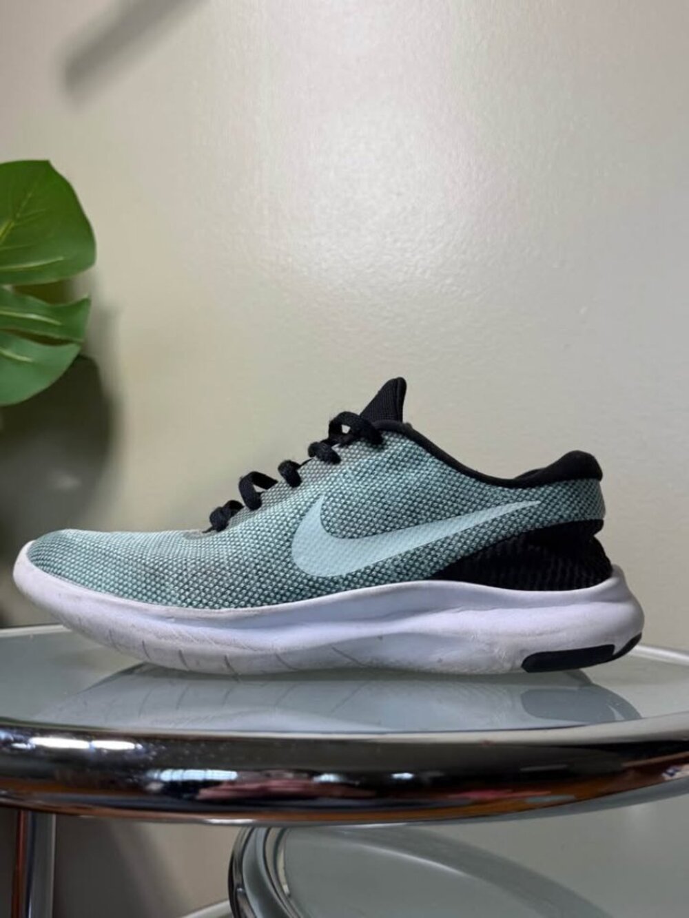 NIKE Flex Experience Women’s Running Shoes Size 8